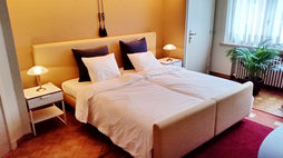 Slaapkamer met king-size bed (220x200)