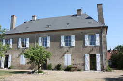 Château Latour in Fours, Bourgogne (Bourgondië) - Frankrijk
